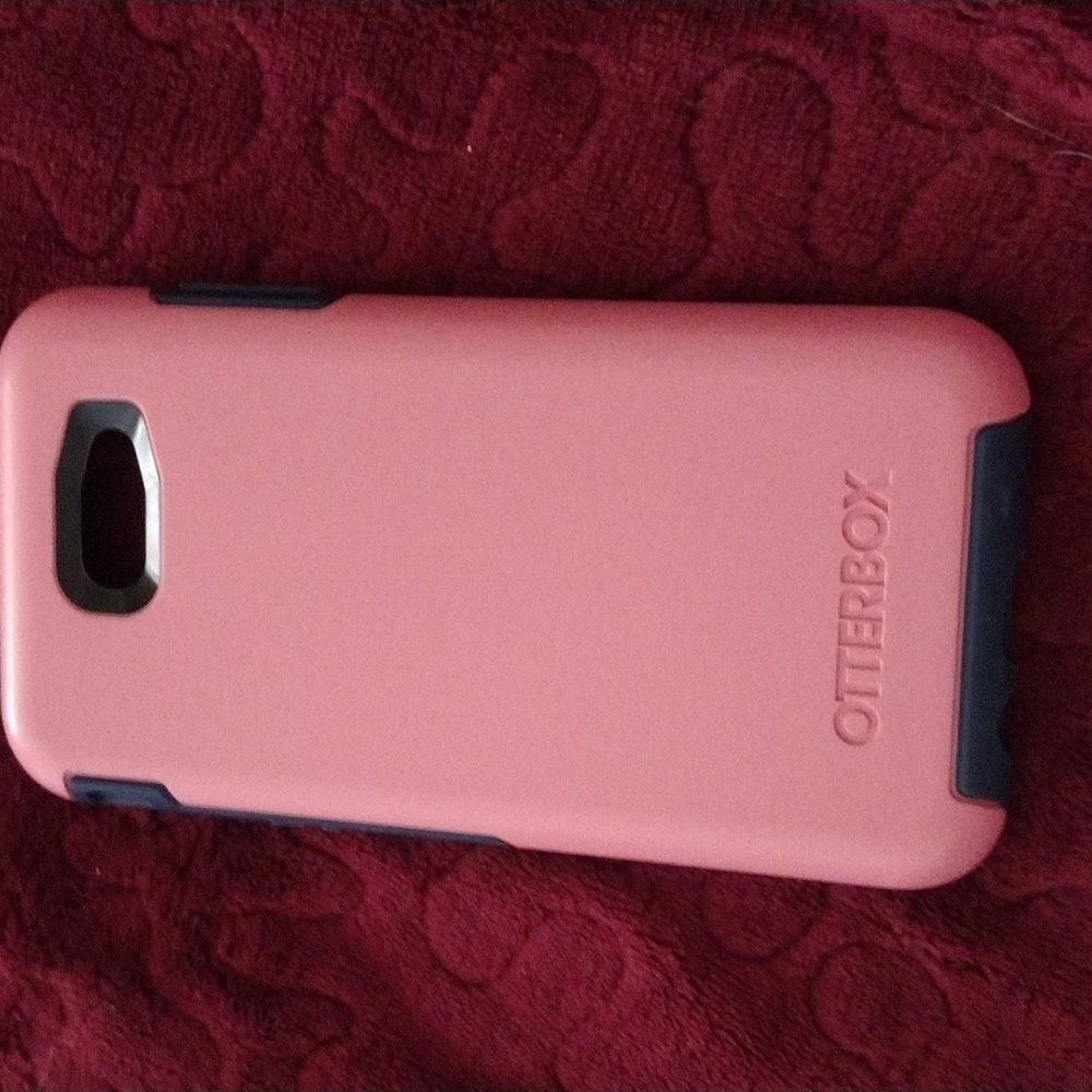OtterBox Symmetry Series case